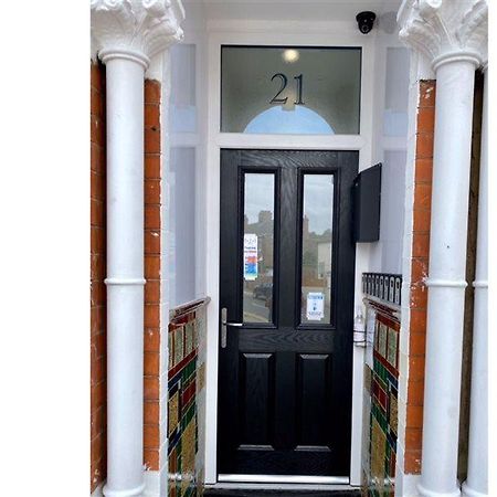 Oyo Hillcrest Studio Apartments Cleethorpes Zewnętrze zdjęcie